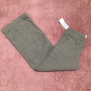 Abercrombie Kids Olive Green Cargo Pants size 7/8